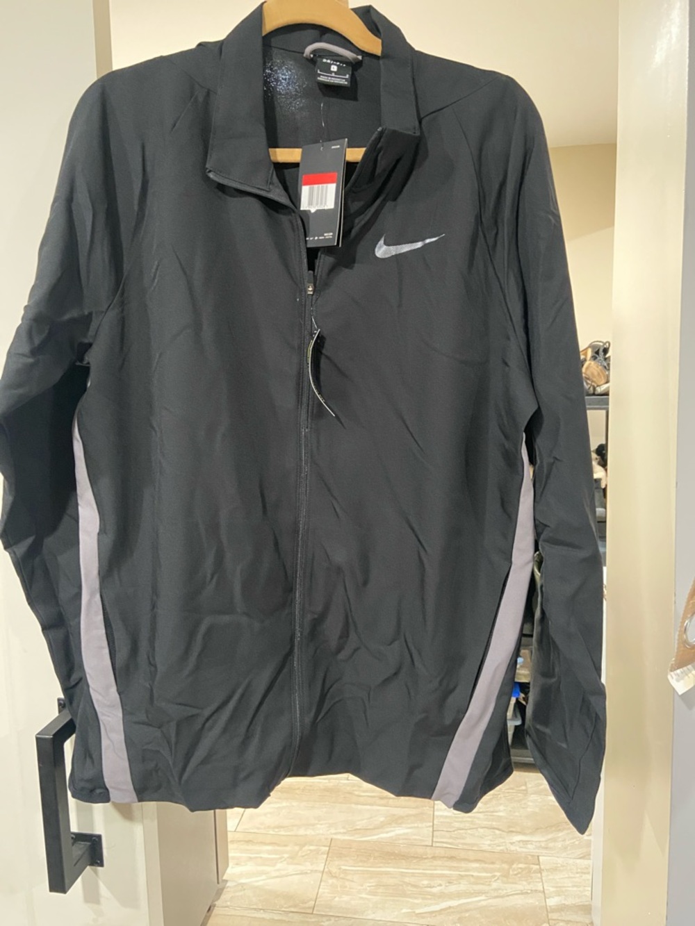 Nike Men’s Black and Gray Performance Full-Zip Jacket